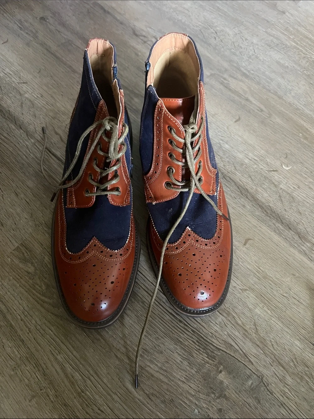 SAVANNAH HARBOR Men's Two-Tone Wingtip Boots in Brown and Navy